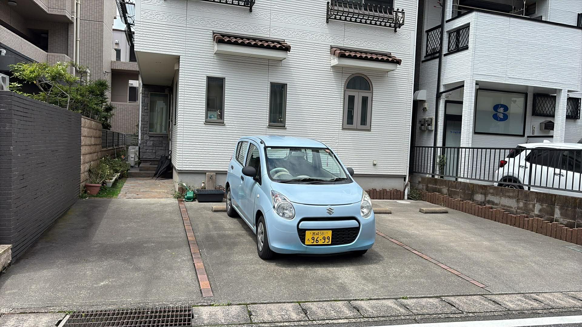 下荒田２丁目貸駐車場